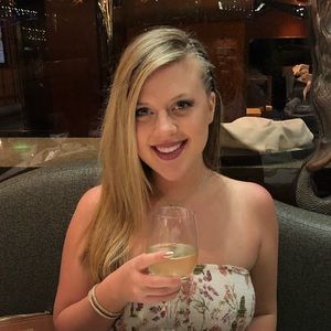 Meet your Posher, Abby